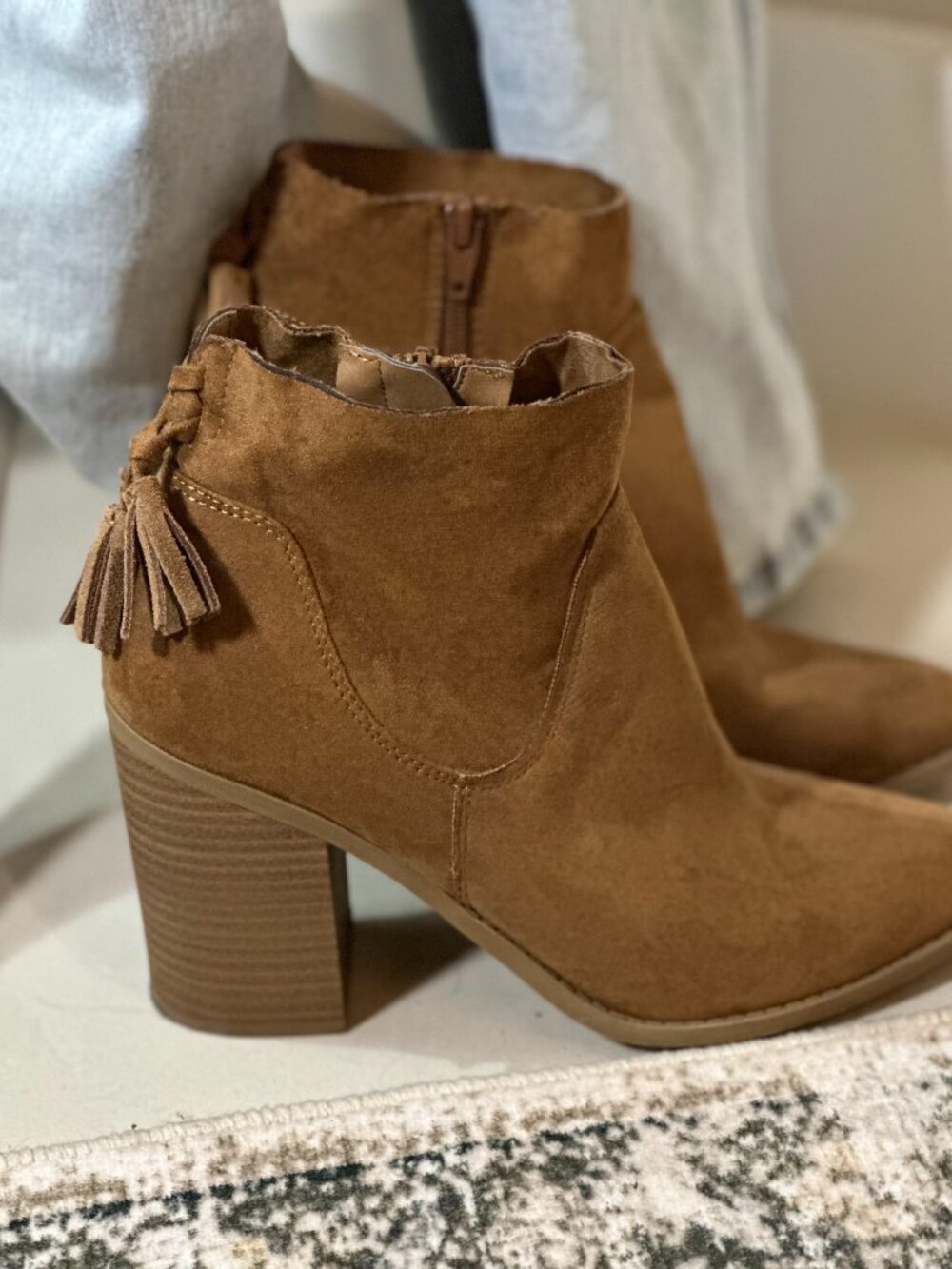 Universal Thread Brown Suede Tassel Block Heel Ankle Booties 7W